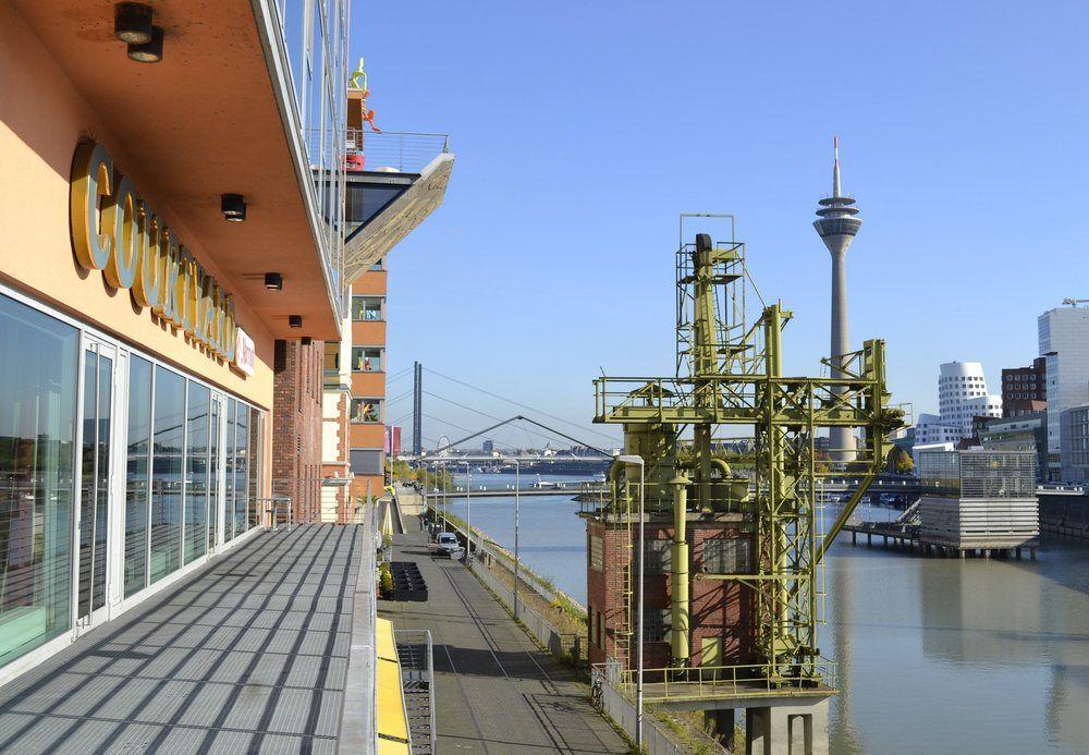 Готель Courtyard By Marriott Duesseldorf Hafen Екстер'єр фото