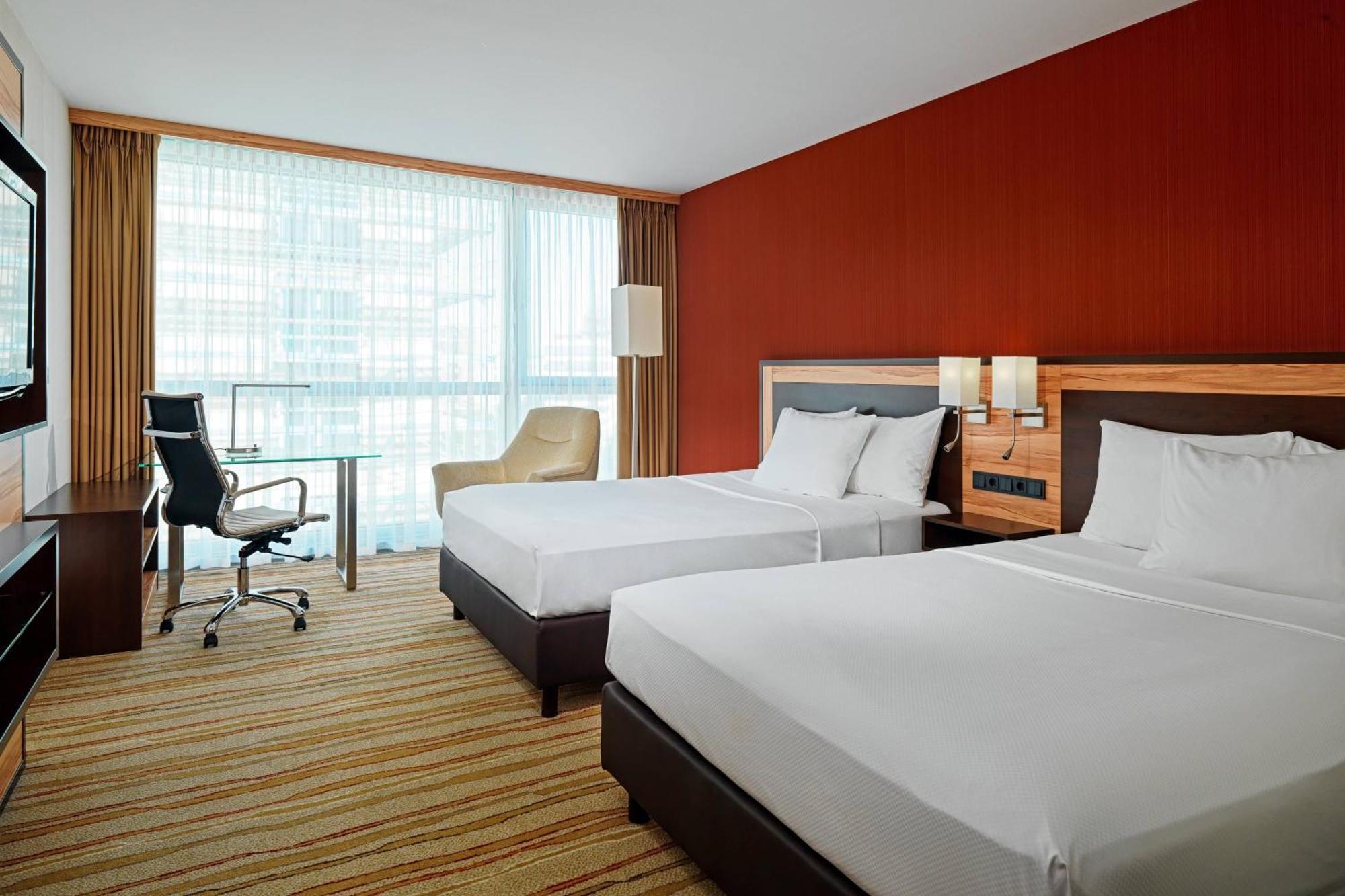 Готель Courtyard By Marriott Duesseldorf Hafen Екстер'єр фото